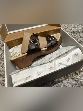 Dansko Sophie Teak Brown Leather Double Buckle Platform Clog Sandals Size 43 NIB